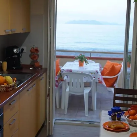 Apartamento Seeterrasse By Interhome